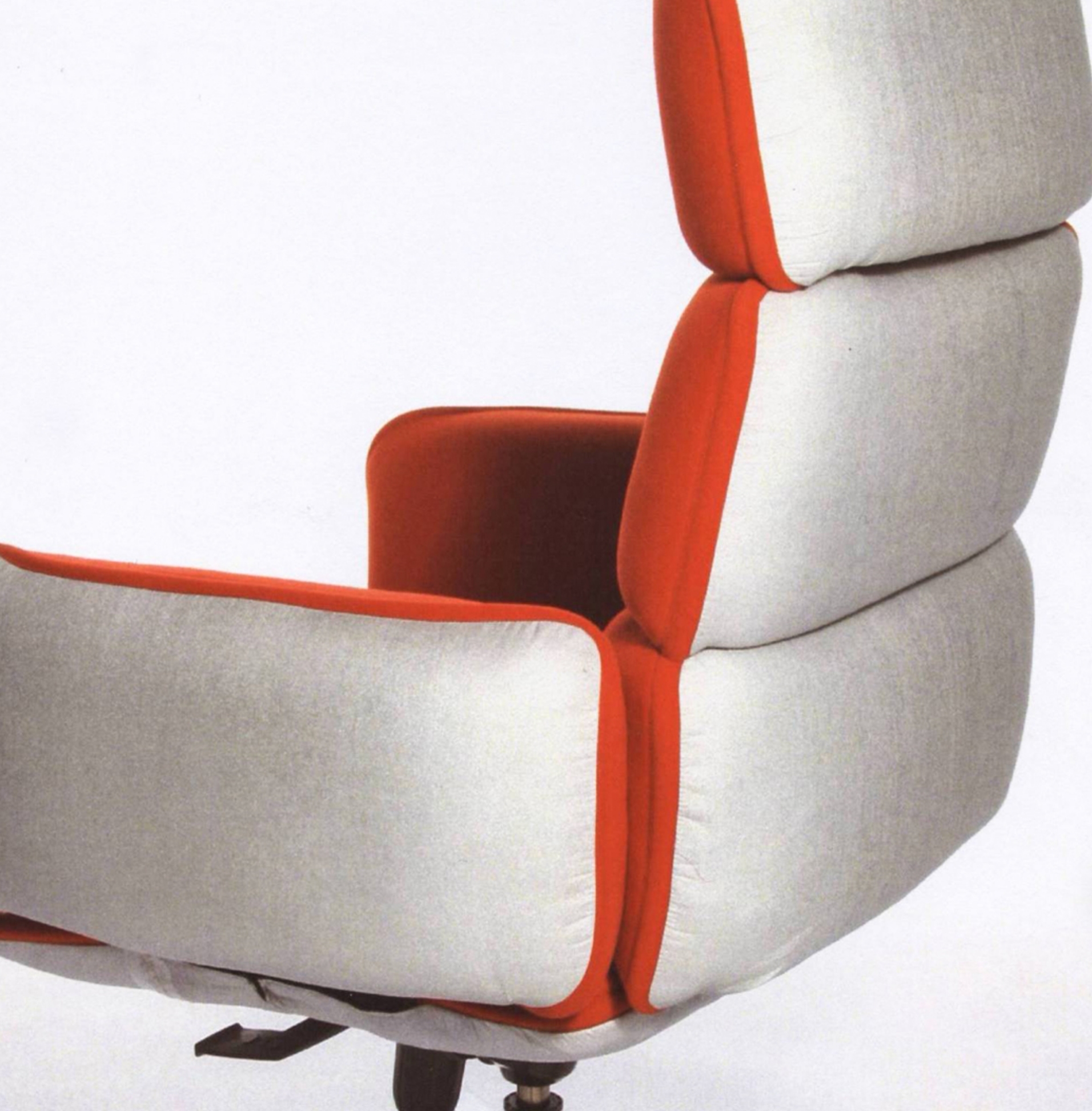 Zapf Chair secondary image 4